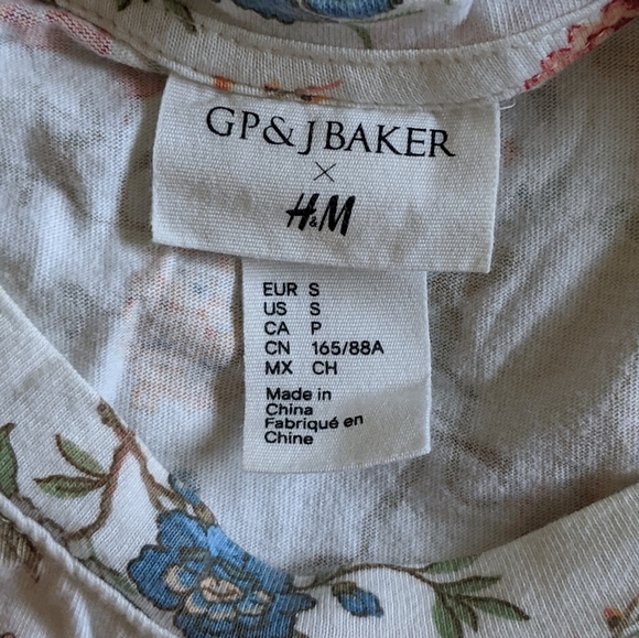 H&M T-shirt - Picture 3 of 3